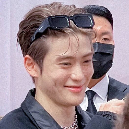 yunosmommy's tweet photo. มิลานขี้โกงมาก มีทั้งยิ้มหนวดแมวทั้งตายิ้ม ㅠㅠ https://t.co/ArKzH1iSjc