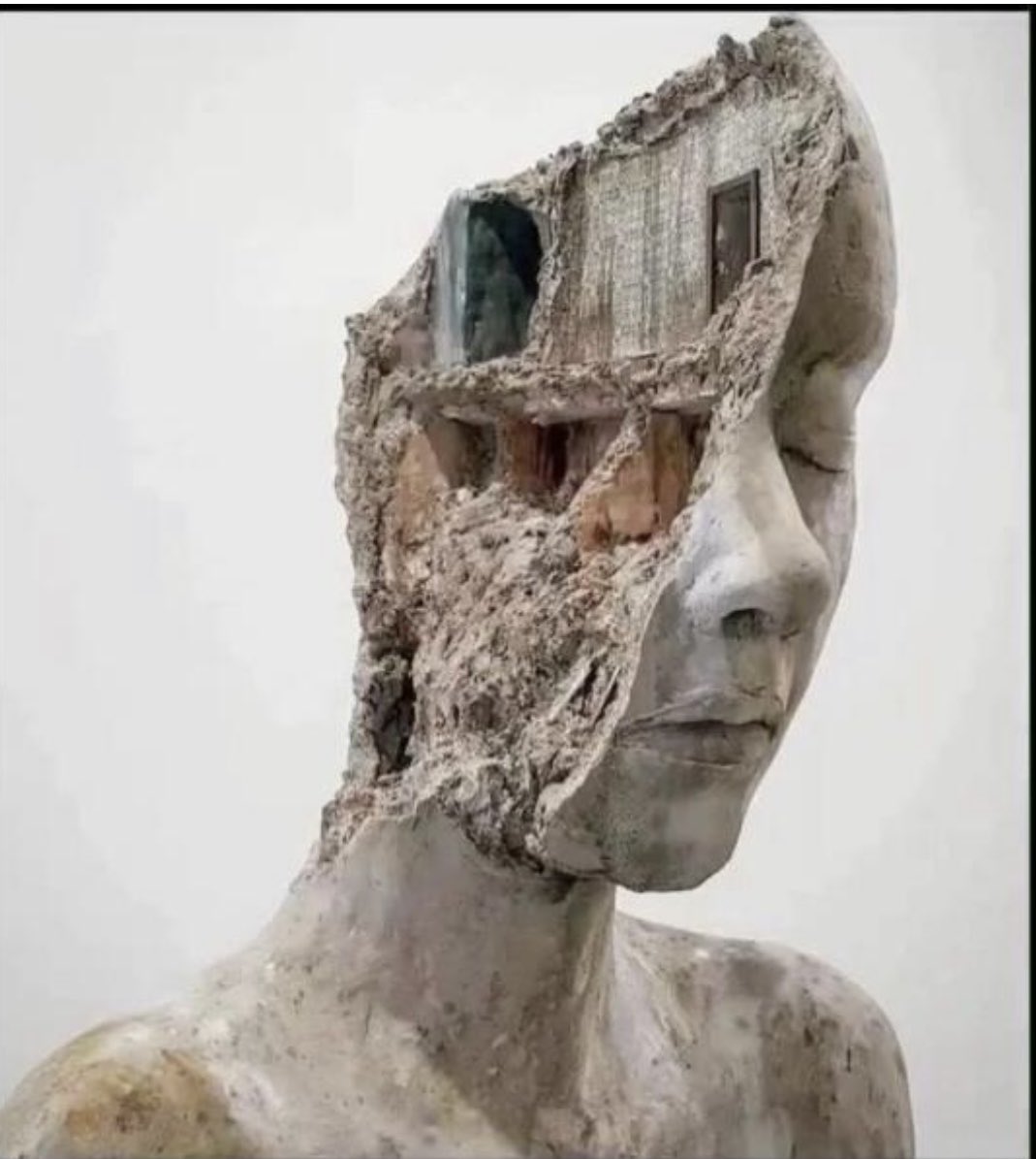 Enkaz haline gelen binalar mı, insanlık mı? Enkaz haline gelen toplumsal ahlâk mı, adalet mi? Emin değilim, zaman öz eleştiri zamanı… #nevzattarhan