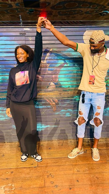 1 pic. “ Ladies & gentleman ,
   I bring to the stage 
   The one , the only
   Ari Lennox ” ❤️ https://t