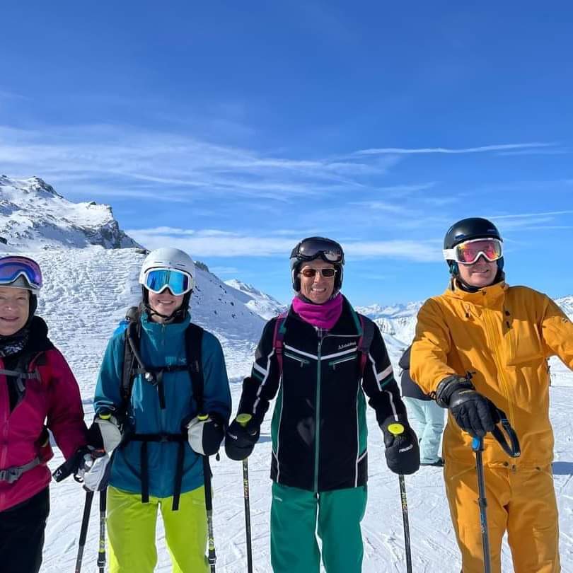 TheSkiClub's tweet photo. Weekly rep round-up!
Life in the mountains is looking pretty fun, have you joined our reps in resort yet?
Find out more: https://t.co/pVXeRKbPaR
#SCGB #SkiReps #ResortReps #SCGBReps #SocialSkiing #Offpiste #Skiing #Snowsports #Wintersports #SCGBHolidays #SkiHolidays https://t.co/cKCNWLrTJ8