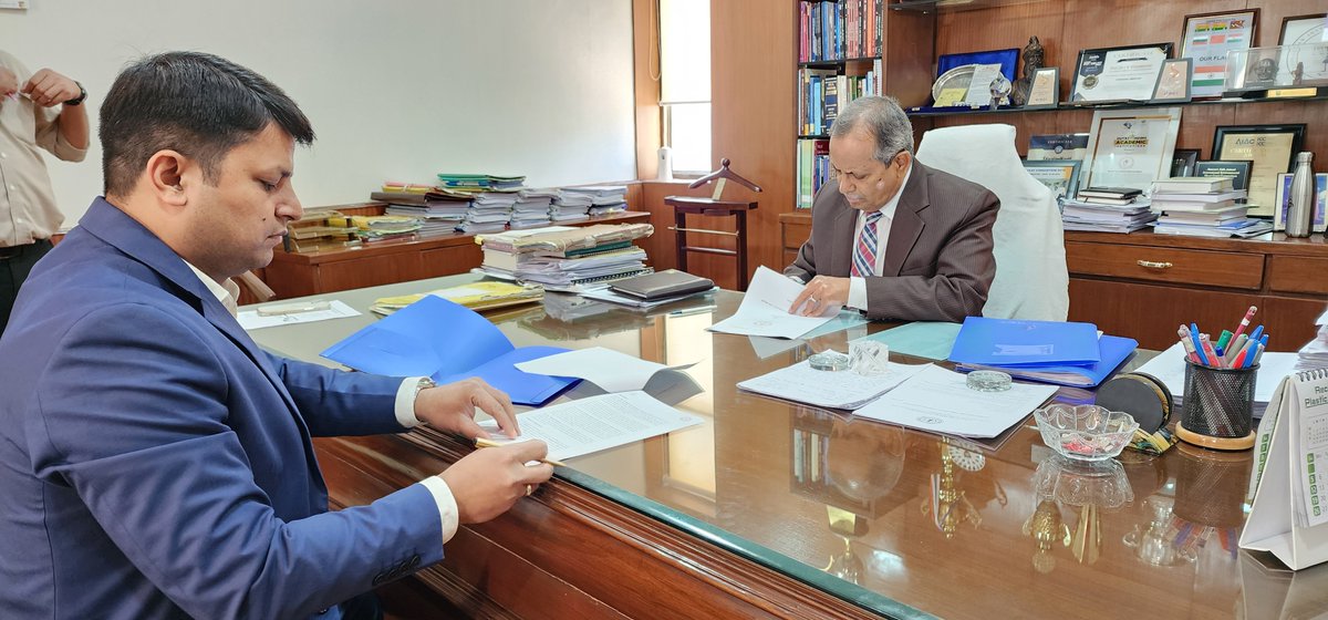 3ets_Forensics's tweet photo. 3rd Eye Techno Solutions and National Law Institute University, Bhopal entered into a Memorandum of Understanding (MoU) to promote academic and research collaboration on 23rd February 2023.
@3ets_Forensics @NLIU_official
#mou #memorandamofunderstanding #dfir #skillindia #3ets https://t.co/CML1fIGDtR