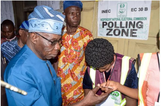 vanguardngrnews's tweet photo. Obasanjo votes amid late arrival of INEC officials, materials
https://t.co/PpvZIEnuyG
#ElectionDay
#PresidentsDay
#Nigerianelections2023
#Electiontrending https://t.co/KwXAAh8PUM