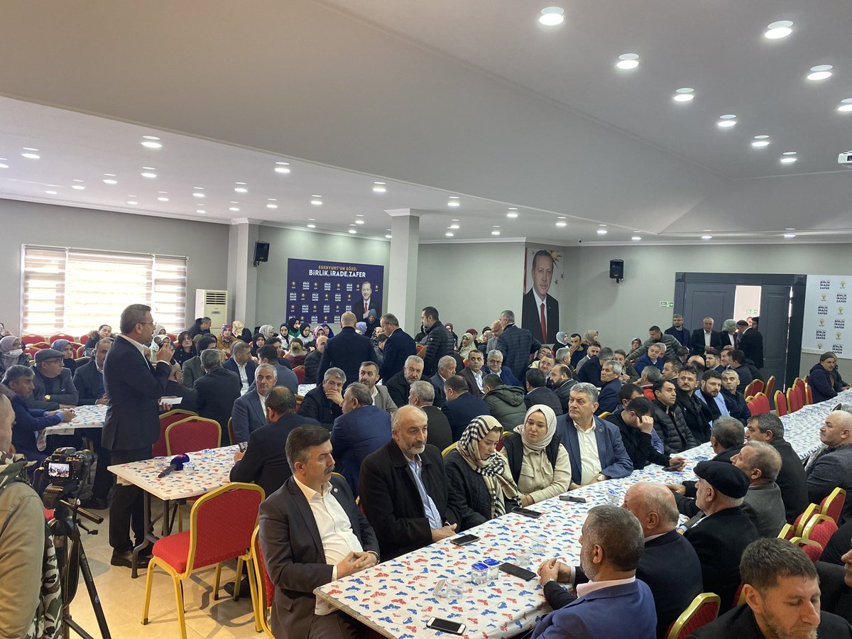 AkEsenyurt's tweet photo. Depremde hayatını kaybeden vatandaşlarımız için düzenlediğimiz mevlid programımızı, sorumlu milletvekilimiz Sn. Tülay Kaynarca’nın katılımlarıyla ilçe başkanlığımızda gerçekleştirdik. 

Vefat eden vatandaşlarımıza Allah’tan rahmet, kalanlara baş sağlığı ve sabırlar diliyoruz. https://t.co/5OI3M7DYXK