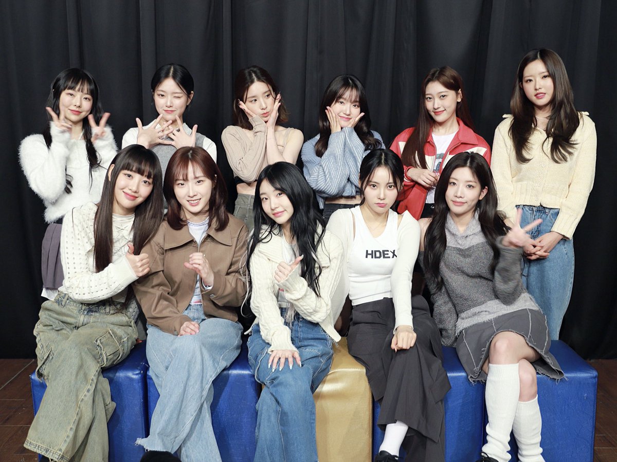 IoonaIoop's tweet photo. OUR MOON GIRLS https://t.co/aX69m7H1WL