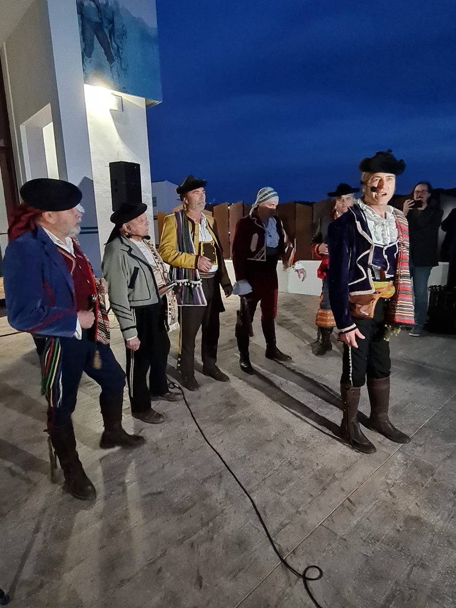 Galería del Bandolero de El Borge Málaga.... está pasando