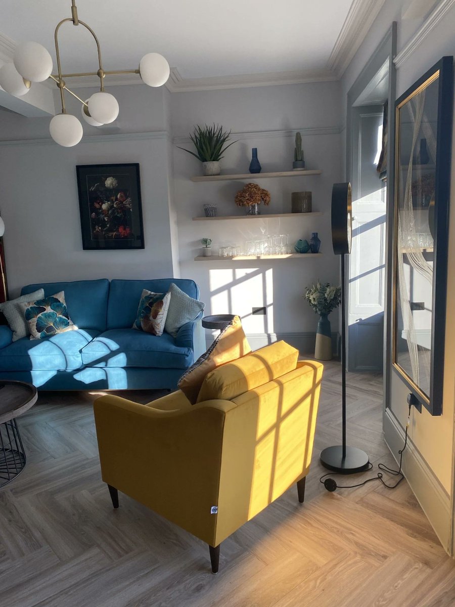 Experience luxury living during race week at Neptune Apartments! ✨

Our deluxe one-room apartment, The Snowshill, is available with fantastic views of the Promenade, a well-appointed kitchen, and a spacious bathroom buff.ly/3O15gzG

#CheltenhamFestival #NeptuneApartments