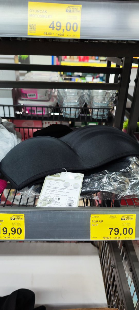 Bimde göt satıyorlar.