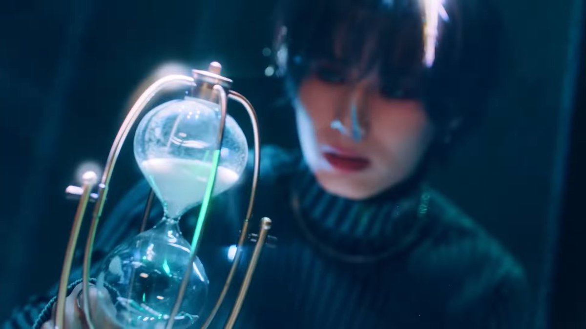 elasteezfiles's tweet image. they are communicating.....