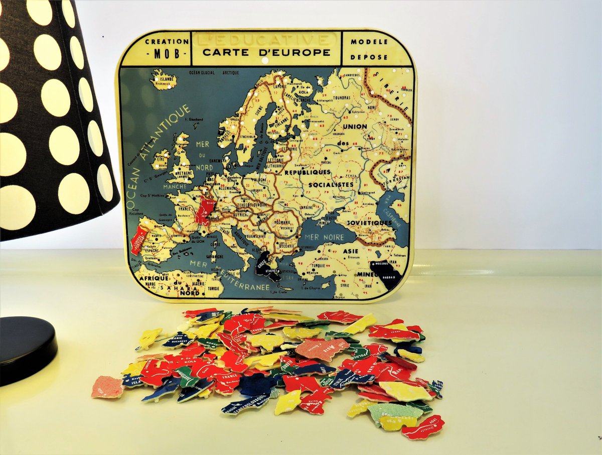 MaLanterne's tweet photo. Vintage French Puzzle Game, Puzzle Pieces, Political Geographical Map of Europe, Educative Creation Mob, Game for Kids, Made in France, 60s https://t.co/Lol2HR4iGR #Backtoschool #BLACKFRIDAY #Antiques #FREESHIPPING #Fashion #Vintage #Retro #MapOfEurope https://t.co/wfKlqgMCEN