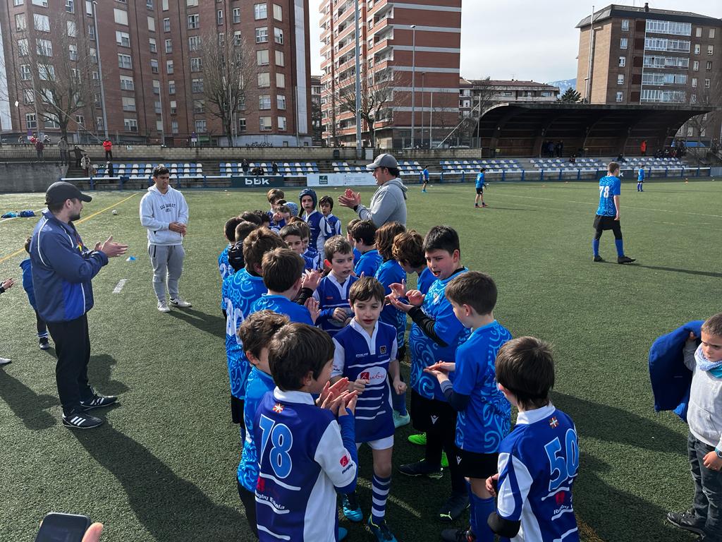 Drtrugby's tweet photo. Arripausuetan, Durangon, @kakarraldorugby taldearekin.
Eskerrik asko dan-danei!
#DRTfamiliagara
#DRErugbyeskolabizitzaeskola
🐸🏉
@DurangoKirolak
@DurangokoUdala
#Sylke https://t.co/45M2tLee57