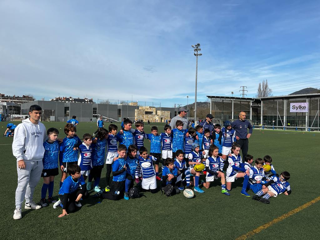 Drtrugby's tweet photo. Arripausuetan, Durangon, @kakarraldorugby taldearekin.
Eskerrik asko dan-danei!
#DRTfamiliagara
#DRErugbyeskolabizitzaeskola
🐸🏉
@DurangoKirolak
@DurangokoUdala
#Sylke https://t.co/45M2tLee57