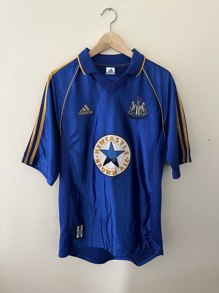 StuartScott8556's tweet photo. Selling my classic Newcastle away kit from the 98/99 season, serious offers only please. (Size M) #newcastle #newcastleunitedfc #toonarmy #classickit #vintagekit #retro #adidas #90s #newcastlebrownale https://t.co/7WB0RfMkDO