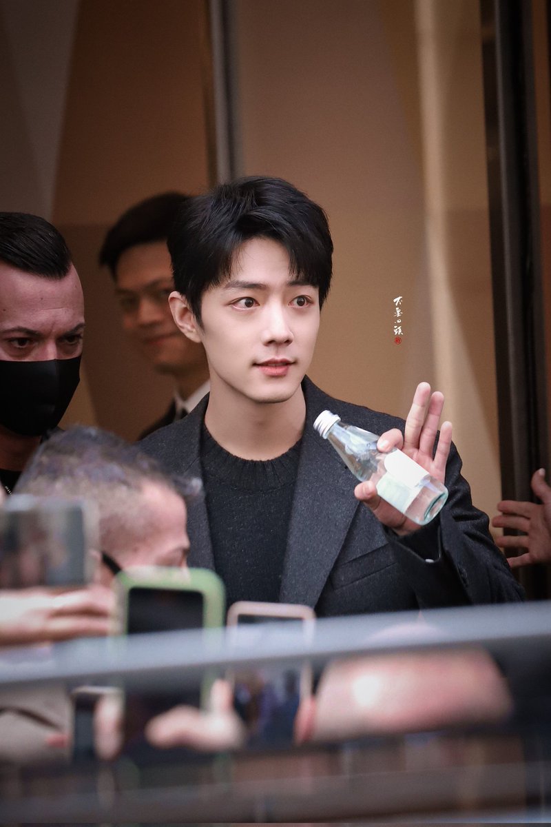1000cr's tweet photo. 230225 米兰 TODS 探店 밀라노 TODS 매장 방문
Tod‘s 探店
https://t.co/s4ENZgTiwF

cr.不要回头·肖战 

#XiaoZhan #肖战 https://t.co/cOrPPgGIDC