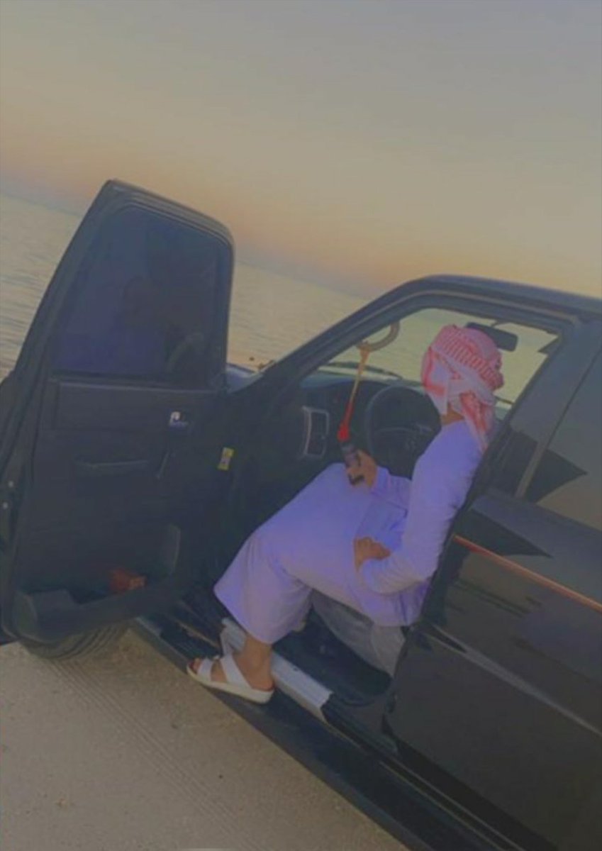 ‏آلَصــقـــر آلَجَآرح♡𓅃 tweet media