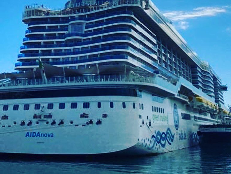 🛳️Sábado de cruceros en Santa Catalina.
📷AIDANova
#LPAVisit #Ciudaddemar #turismodecruceros #crucero #laspalmasdegrancanaria 
@LasPalmasPorts @aida_de