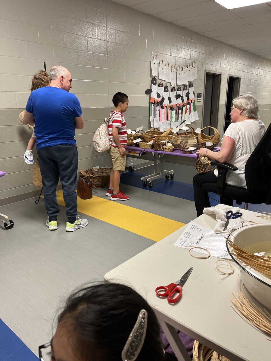 RSEsmART's tweet photo. More pictures from Family Art night from the basket weaving demonstration. Thanks to my mom for donating her time to share her basket weaving talent! @RSEart_MrsGroce  @RSELions @RCSArts https://t.co/XUG6BvXH0X