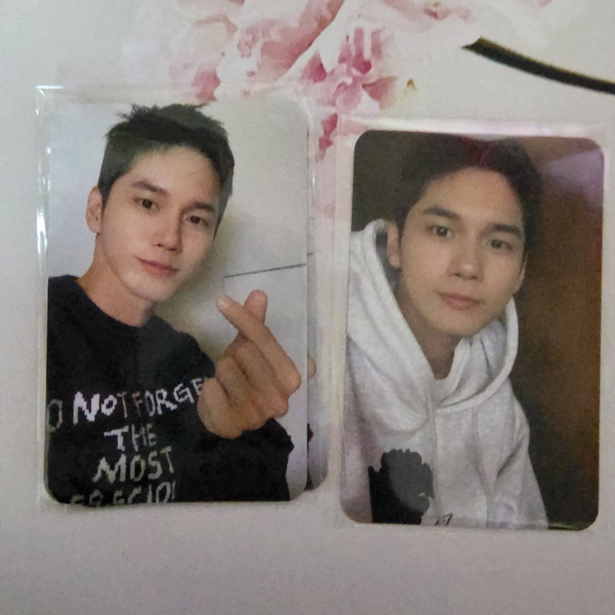 WNO_ONGSW's tweet photo. 참스 포카교환구해요!

왼쪽에 있는 포카로 오른쪽에 있는 포카에 없는거 구해요!!

원하시면 두장 다 드릴 수 있습니다 https://t.co/Cq68XGM1qp