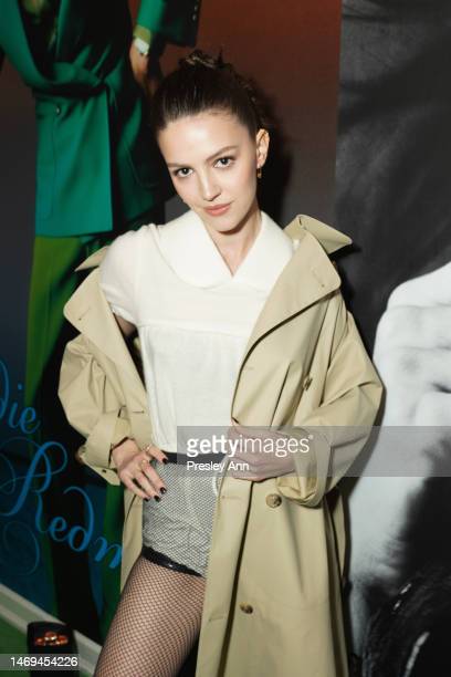 ehfilesmidia's tweet photo. ELLA HUNT!!!!! Look at this stunning woman — miss Hunt last night attending at the party in Los Angeles for W Magazine's! 

📸 credits: gettyimages; https://t.co/mIeyubVwSj