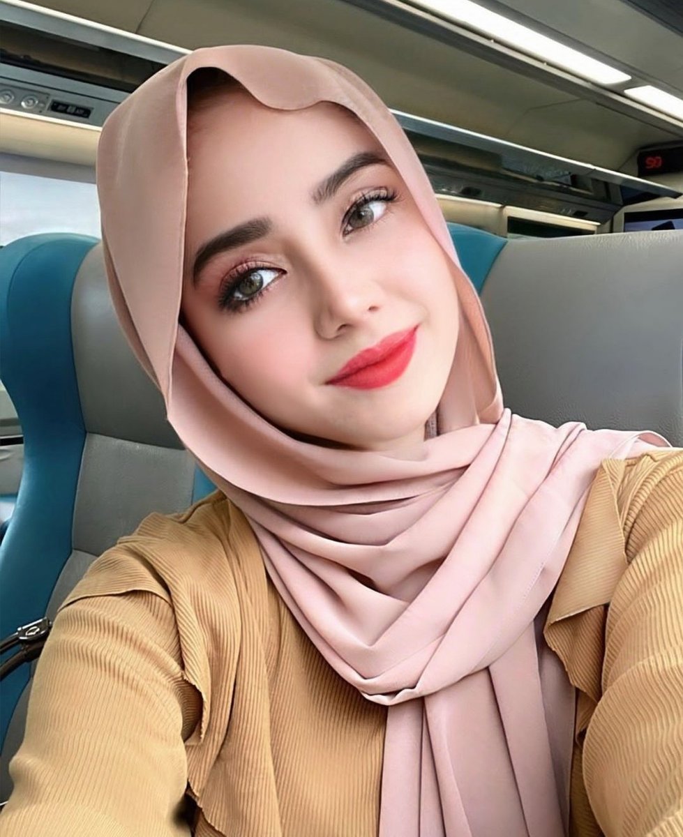 realcrowdtrust's tweet photo. Ngewe itu enak gak sih mas? Kelamaan janda jadi lupa rasanya 

Instagram. @sundarifitriani8 https://t.co/FcKUQ94kYO