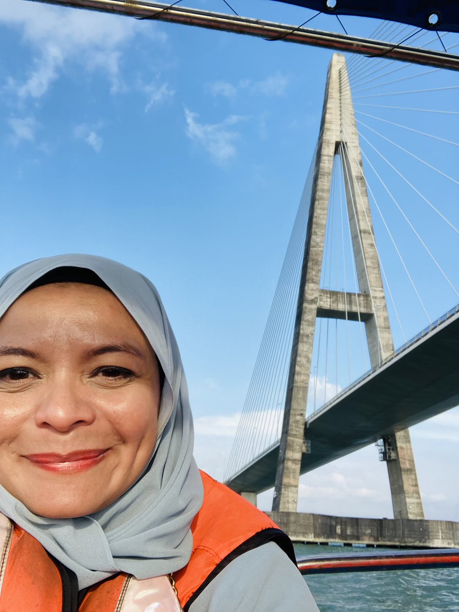 Looks like i will be seeing more of this bridge from now on. #sungaijohorebridge #boardretreat #bangsajohor