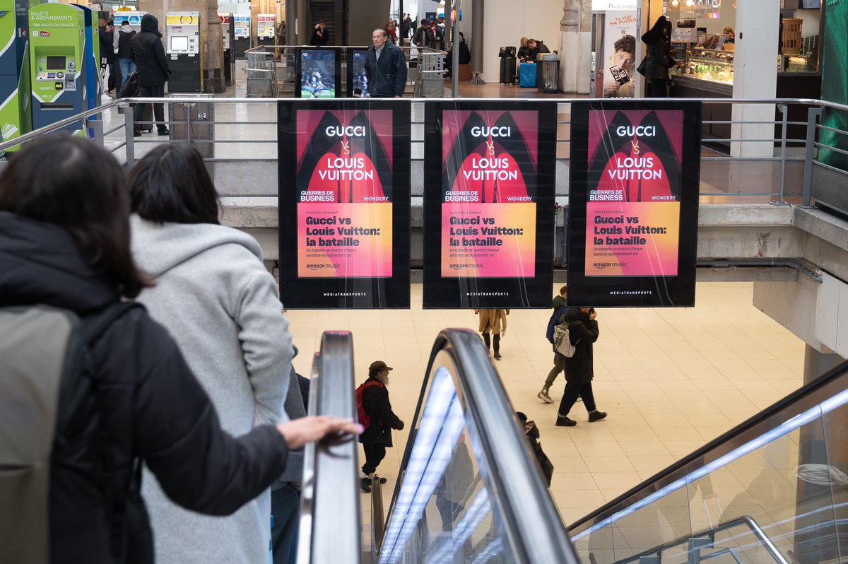 lomigg's tweet photo. Guerres de business, le podcast de @WonderyMedia auquel je prête ma voix s’affiche Gare du Nord à Paris pour le lancement de la nouvelle saison « Gucci vs Louis Vuitton » ! https://t.co/VsCbX1xAHL