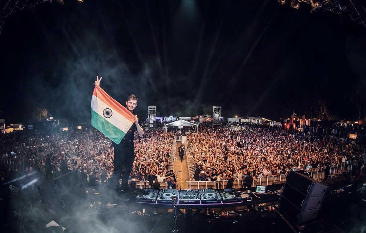 @SunburnFestival At just 21, He is the one of the best DJs in the world @SunburnFestival @MartinGarrix 

🎶🎧😇

#SunburnArena #SunburnArenawithMartinGarrix
@SunburnFestival 

City- Mumbai