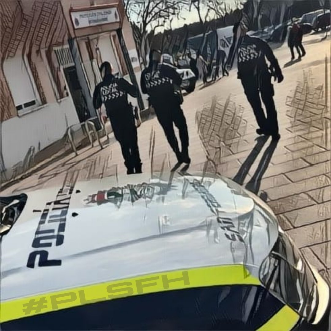 PoliciaLocalSFH's tweet photo. 🔵🔵🔵
‼️MERCADILLO‼️
👁️‍🗨️Ayer, nuestros👮🏽‍♂️👮🏽‍♂️ #Denunciaban a un puesto autorizado por no facilitar la #HojaDeReclamaciones a un cliente.

✅En los #PuestosAutorizados puedes ejercer tu derechos, entre otros:
👉🏼Solicitar la Hoja de Reclamaciones.

🗣️Si no te la facilitan AVISANOS. https://t.co/7fGVG7BMyc