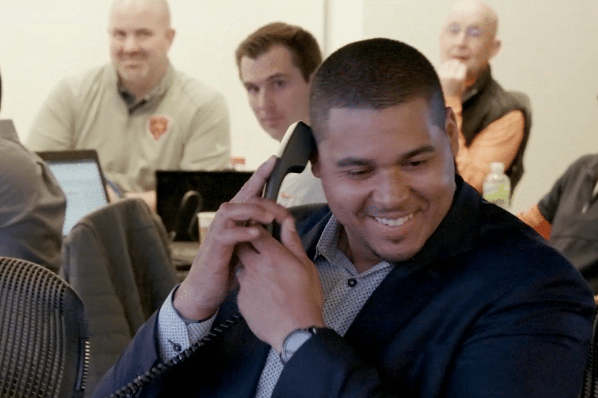 ErikLambert1's tweet photo. Likely Trade Packages For Chicago #Bears’ #1 Pick Revealed https://t.co/HKtKbz3nLz https://t.co/p3fgLZ8z9s