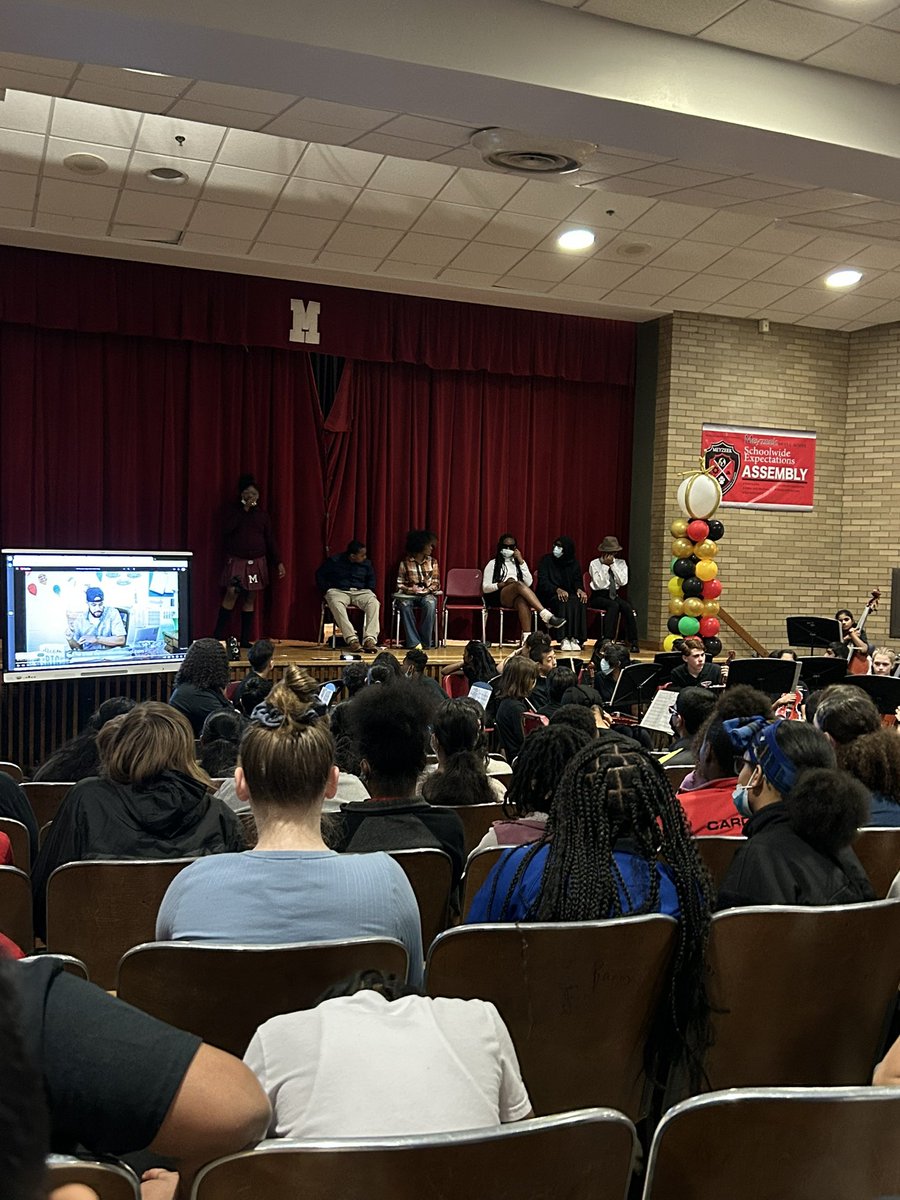 MeyzeekYSC's tweet photo. Meyzeek BSU Black History Program was Amazing.. Featuring Mezeek MOQ and Orchestra with Special Guest Robin G who did an awesome job!! https://t.co/blKbp1lIvi