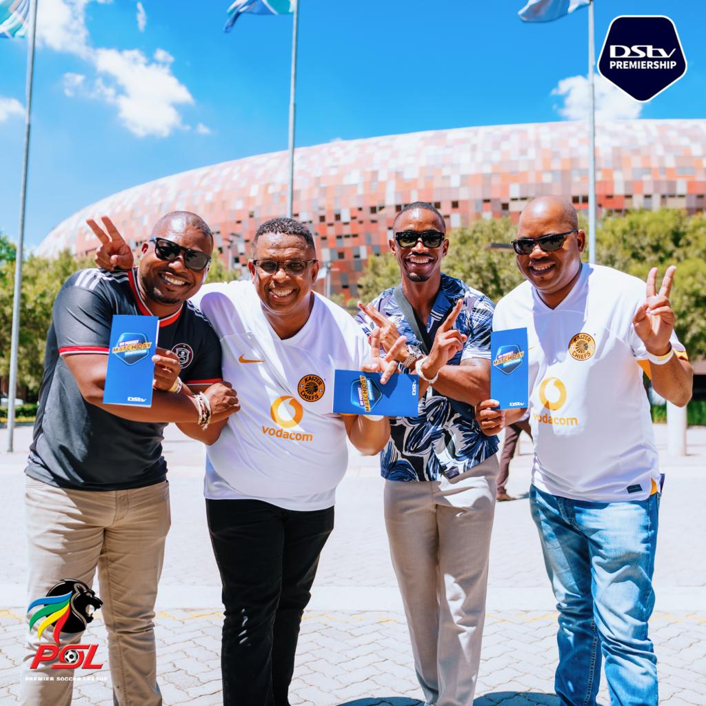 DStv's tweet photo. @TheRiver1MagicT star, Lunga Shabalala, has made his way to fetch Eugene and his mates at kick off their #MyPerfectMatchDayExperience at @FnbStadium 🏟️
Eugene is very optimistic that his team will walk away with all 3 points in the #SowetoDerby https://t.co/5u1yCIDpwo