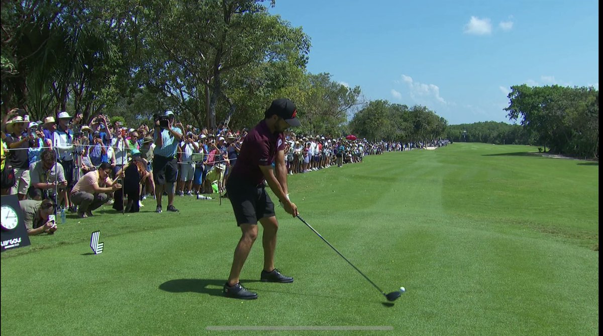 LIVTracking's tweet photo. This is a side by side of the first tee at #LIVGolf Mayakoba on Friday and PGAT’s Sunday round last year at Mayakoba

Don’t let the media fool you. https://t.co/wcR7Q5QUkd
