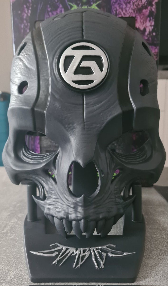 ZombieGiftGreen's tweet photo. Die @zombiezgang Maske
Endlevel
🔥🧟♂️🫀🧟♂️🐐🧟♂️🧠🧟♂️🤘🧟♂️🔥
#Zombiez #Katharziz #MaskeBox #BadyBag #Album #ZG #Mukke #Krass #Endlevel #BesteBoxEver https://t.co/aNrjasPFfk
