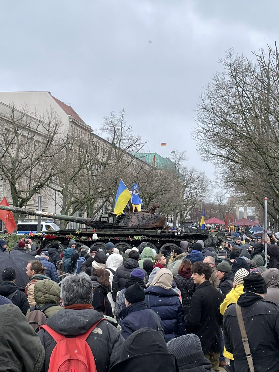 Rebekka Allen tweet media