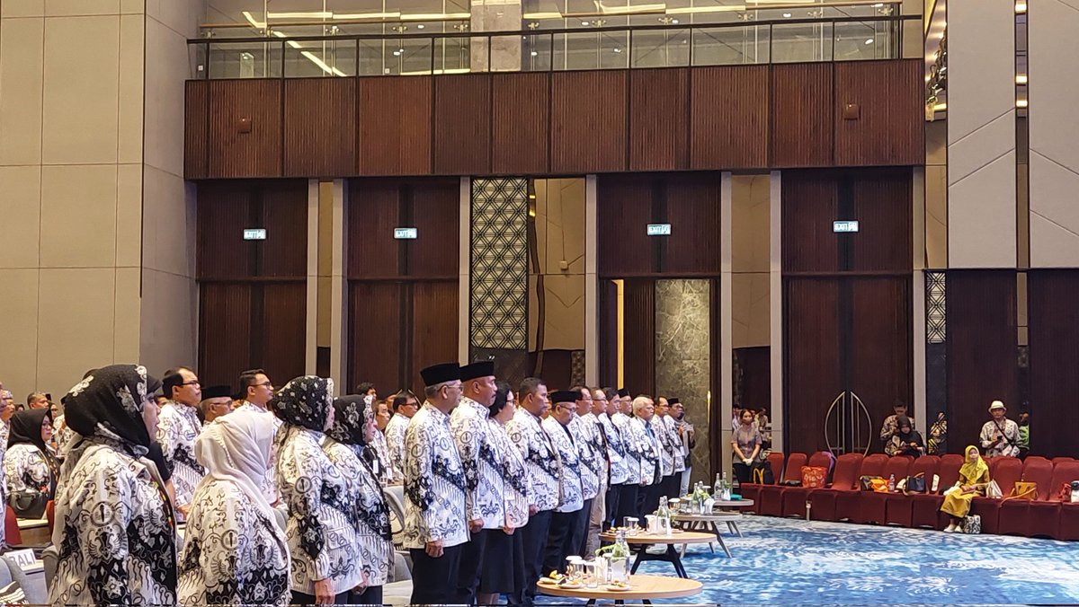 PBPGRI_OFFICIAL's tweet photo. Selesai sudah Konferensi Kerja Nasional IV PGRI yg dilaksanakan di Samarinda, diskusi panjang menghasilkan beberapa keputusan bagi organisasi.

#PGRI https://t.co/7R8Y4vacpH