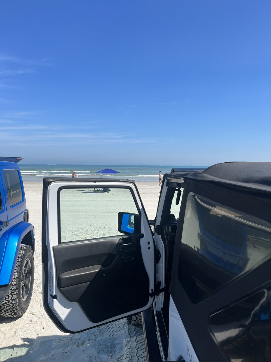 Back to work tomorrow but glad I got some jeep on the beach time
#jeeplife #jeep #olllllllo #sharkbait #jk #jeeponabeach #alljeepnation #wavedamnit #freewave #nitto #teamnitto #nittopitcrew #nittoridgegrappers #xdwheels  #dv8 #smittybilt #fishbone #aerolidz #2doors #jeeptats