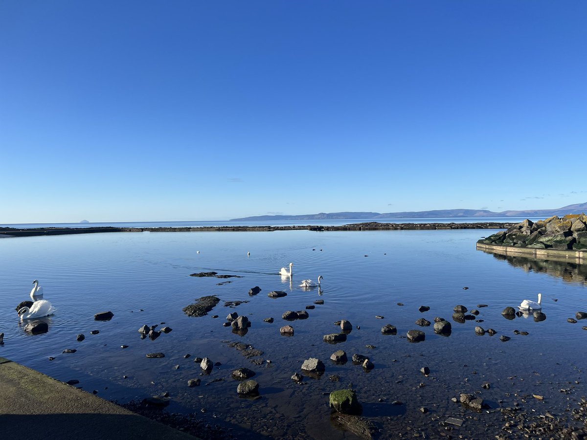 Mumsy71's tweet photo. Stunning morning overlooking #Arran #Ayrshire https://t.co/VCjOH2H19a