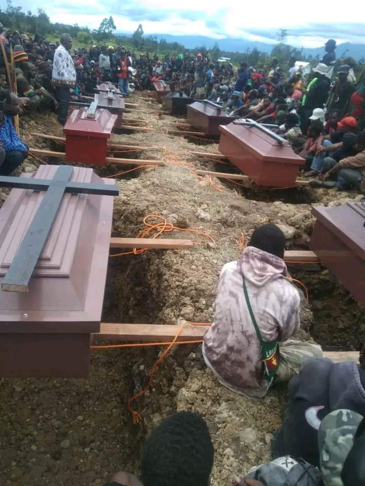 MANA_WUU's tweet photo. Nyawa Manusia yang di ambil dari seluruh dunia adalah hanya oleh Tuhan, Tetapi nyawa Rakyat Papua dibunuh oleh TNI/POLRI Militerisme Indonesia
Turut Berdukacita yang mendalam Wamena berdarah 23/02/2023 yang mengakibatkan 11 masyarakat sipil yang dibunuh oleh Militerisme Indonesia https://t.co/qrEf0HETYZ