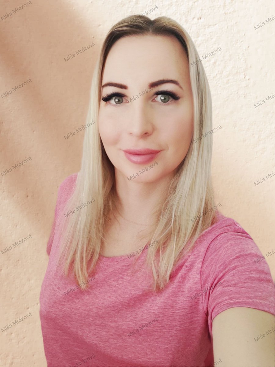 Misa_Mrazova's tweet photo. Po ránu, po ránu, dám si hadr na tlamu 🤣💁 #newkiss #kiss #newface #botox #lips #lipsbotox https://t.co/PVK6vSZqDk