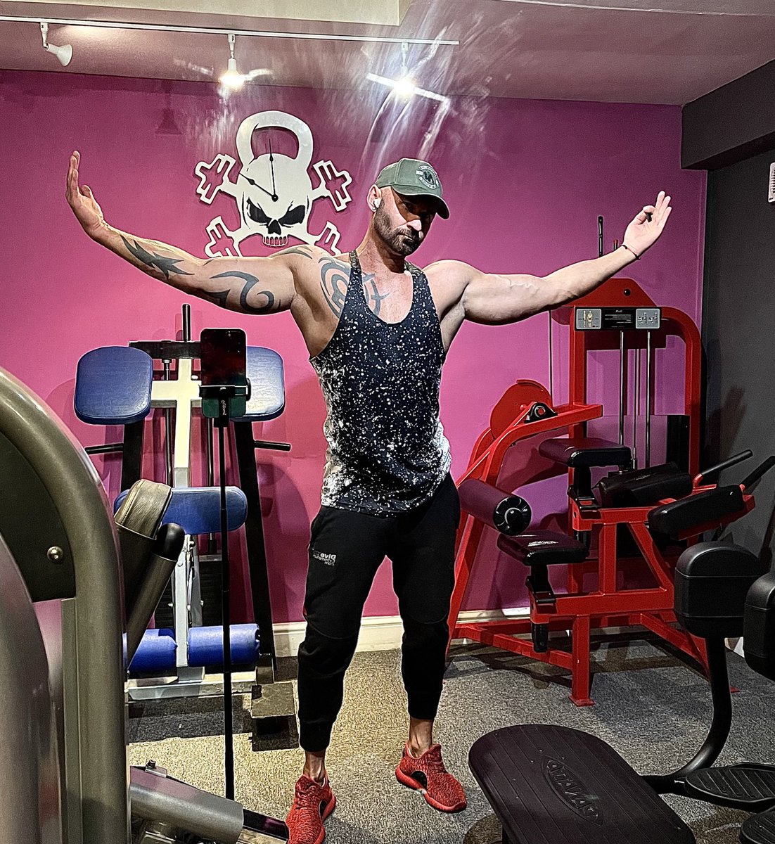 ZaddysRUs's tweet photo. Who’s ready for weekend 😉😈

@HotGuyZone @hot_connection2 @CuteHotBoys @hotxxlmen @xxx_men_pt @thexxlmen https://t.co/wDyIKA2N45