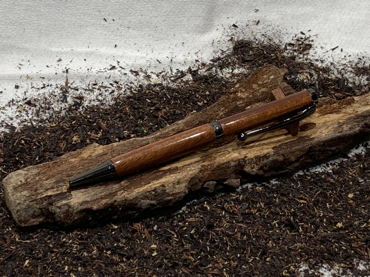 BergwerkD's tweet photo. pen made from a piece ot a old furnitue

#wood #woodworking #woodwork #woodworker #woodart #wooddesign #woodlathework #woodlatheworker  #holz #holzdeko #holzdesign  #drechseln #drechsler #hamburg #germany https://t.co/UKC9bWCrpq