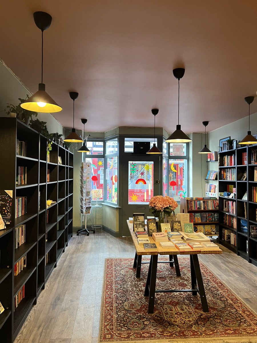 #BookTwitter we need your help! I run Book Bodega, an Indy bookshop in Ramsgate. Winter is killing us, it’s soo quiet &amp; we need to make £800 by Tuesday to pay our bills. This is my current view = no customers 🥹. Please shop with us and help us stay open!
uk.bookshop.org/shop/bookbodega