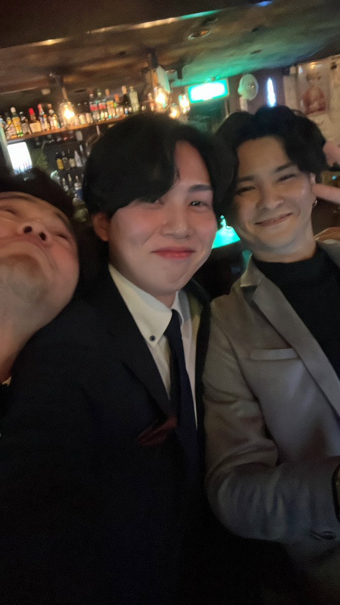 Moxxchabin's tweet photo. 花婿と写真撮った https://t.co/3bsGVHMWaq