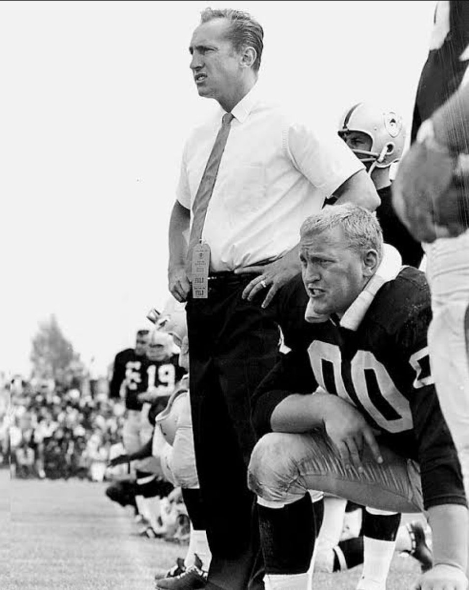 oscarrobinsons's tweet image. Happy Saturday of #AlDavis @Raiders @denniss9117 @blitzchk @MicahelMartinez @KSJM_12_72 @Angelrdz66  @esgardopinedo1 @SilverNBlackJWB @MrMiles02569390 @Karlton41833749 @Wehrl @blackfoxprodho1 @RaiderStoney @Tmraider @raidersl8ergirl @calamaris21