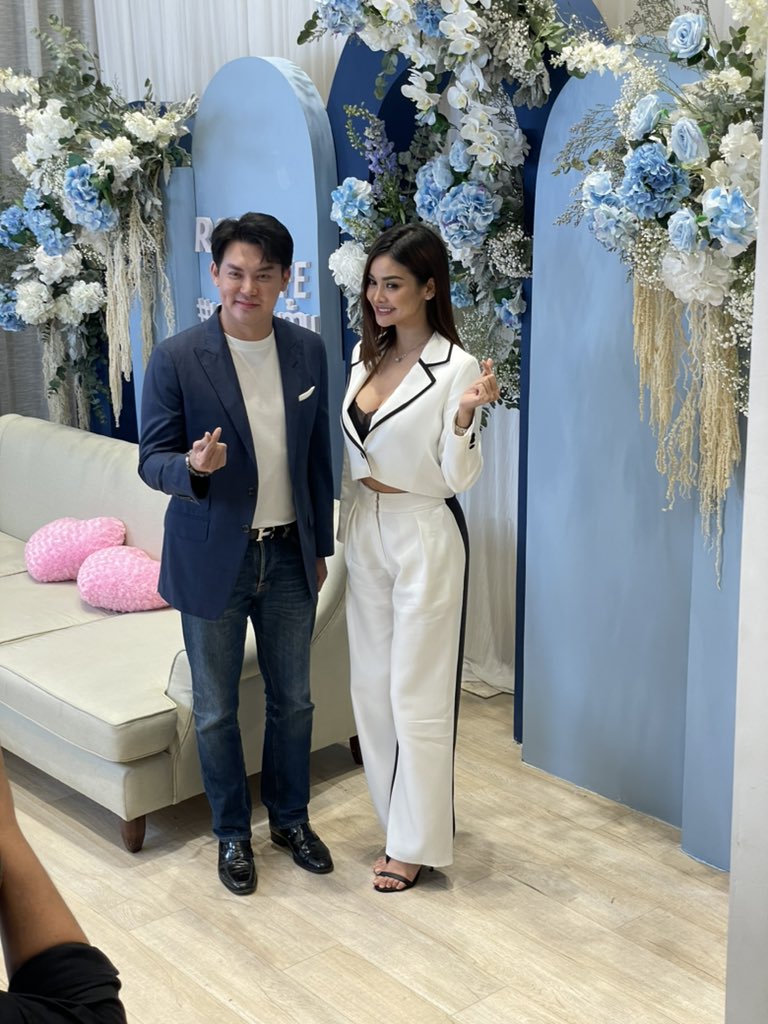 Dermphan's tweet photo. เจอคนมาก็เยอะ เพิ่งเคยเจอนางฟ้า ฮิ้วๆๆ 🥰 #ENGLOTxRapidLife ฉลาด เก่ง มีเสน่ห์ มีไหวพริบ มากกกก ชื่นชม แทน FC ทุกๆคนครับ ❤️ https://t.co/IdX1RAMXZa
