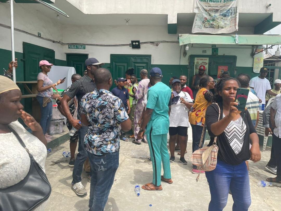 bbchausa's tweet image. Ƴan banga sun tashi zaɓe a jihar Kogi

Ƙarin bayani: bbc.in/3XXx4cV