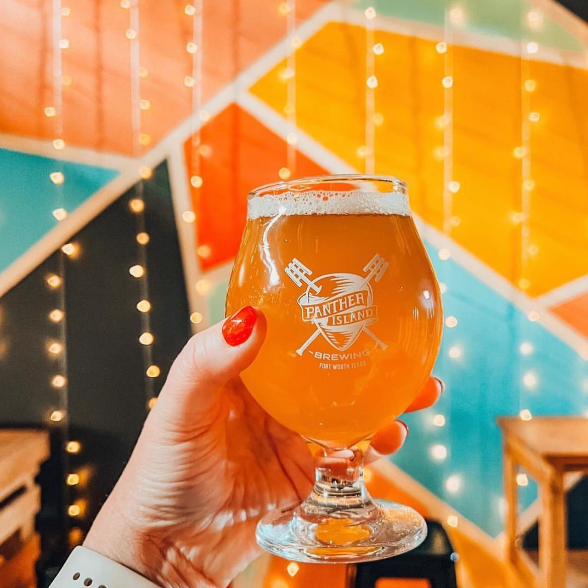 Head over to Panther Island Brewing with your friends this weekend to enjoy a great atmosphere and even better brews🍻 Check out their website for fun events: pantherislandbrewing.com