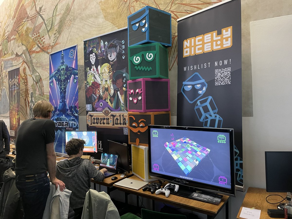WiedemannD's tweet photo. Come to the #ggbavaria gaming convention in Munich and play some #NicelyDicely with us 🙌🏻 https://t.co/Wyau4zmYYw