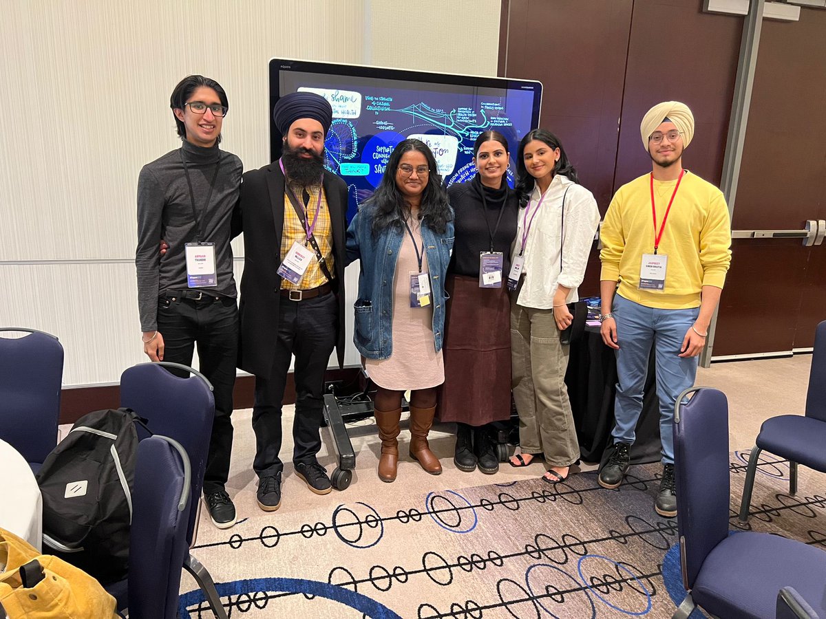 Our Director S. Gurkirat Singh Nijjar attended #Frayme2023 alongside @Foundrybc researcher Avneet Dhillon, for the “Erase the Shame” panel discussion, focussed on South Asian youth mental health. 

#SouthAsianMentalHealth #OverdoseCrisis #InternationalStudents 
@Frayme_Cadre