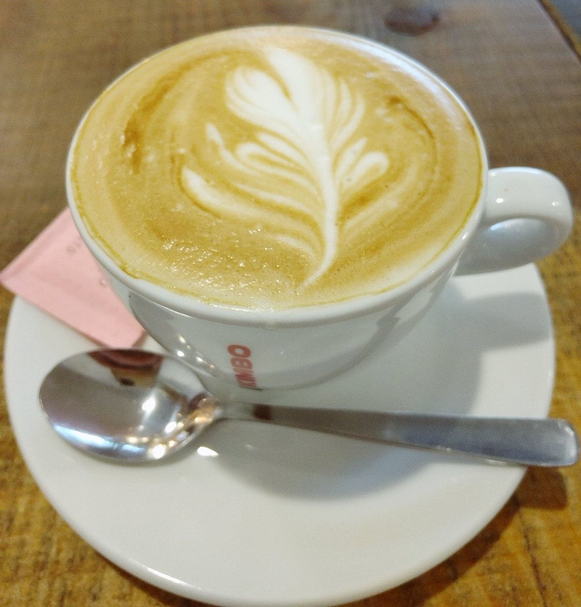 kunoshiso1020's tweet photo. ほんとにササッと滞在になってしまったのですが、ピンチョスがほんとおいしい!!
正直ショーケースの全種類×3くらいいきたかった!笑
カフェラテもシェフの力作です!✨て提供してくれて、ほんとに居心地の良いお店でした🤤
今度はゆっくりパエリアとかも食べたい😭
#HoBar https://t.co/i9zFID0Ckb