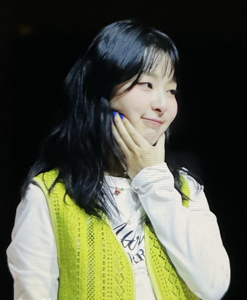 Lost_prxncess94's tweet photo. #SOPHIE
"So cute!"
"Waah~! Too cute~!!"
"Sophie IS the cutest."
Am I really cute-?
_π
#Aethra_Corp
#ACEGeneralPost
#ACE_Models https://t.co/jSBfWefUbI